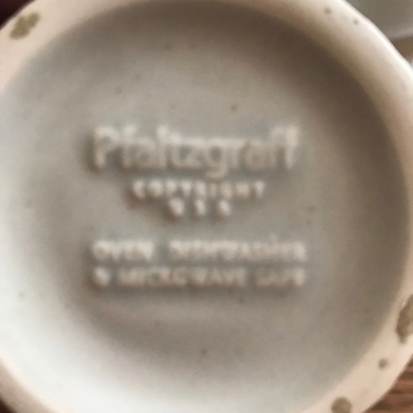 Pfaltzgraff Ice Cream Cone Cups set of 4 retired - Picture 3 of 3